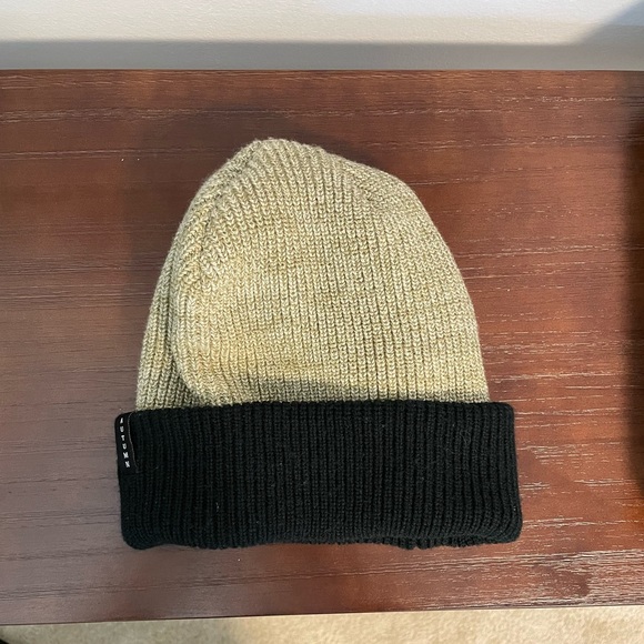 Autumn Toque beanie snowboard hat - Picture 2 of 2